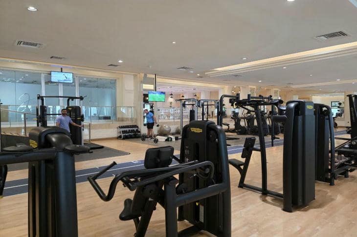 Perché allenarsi con la forza anche se non si vuole diventare un “atleta”: i benefici nascosti che le palestre non raccontano