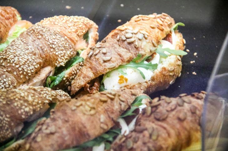 Perché la saliva è il nutrizionista per eccellenza: cosa succede al cibo prima che entri nello stomaco